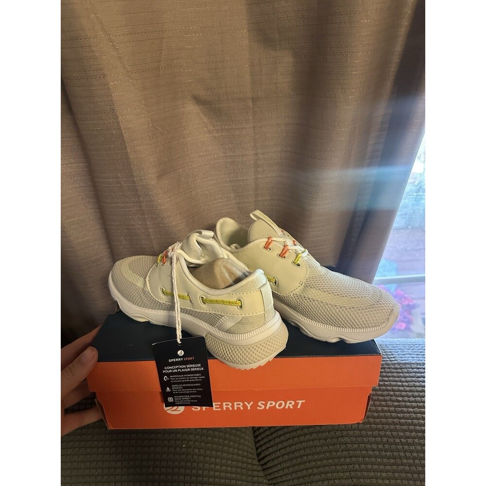 New Sperry Top-Sider Women's Seas 3-Eye Boating Shoe Size 5.5 Off White